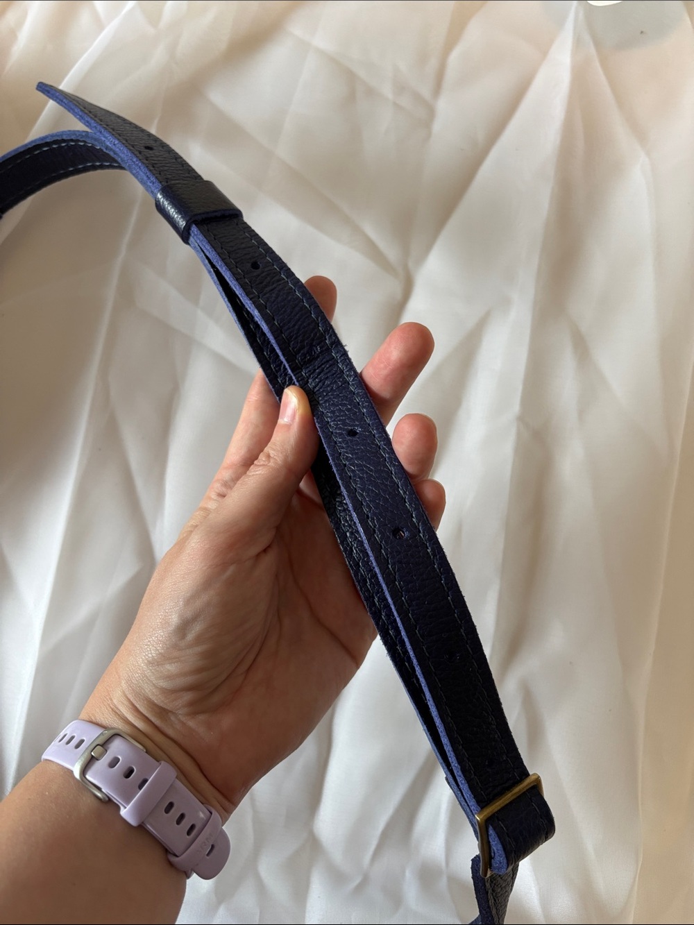 Portland Leather Goods Large Cobalt Pebbled Leather Circle Crossbody Bag - Picture 10 of 10